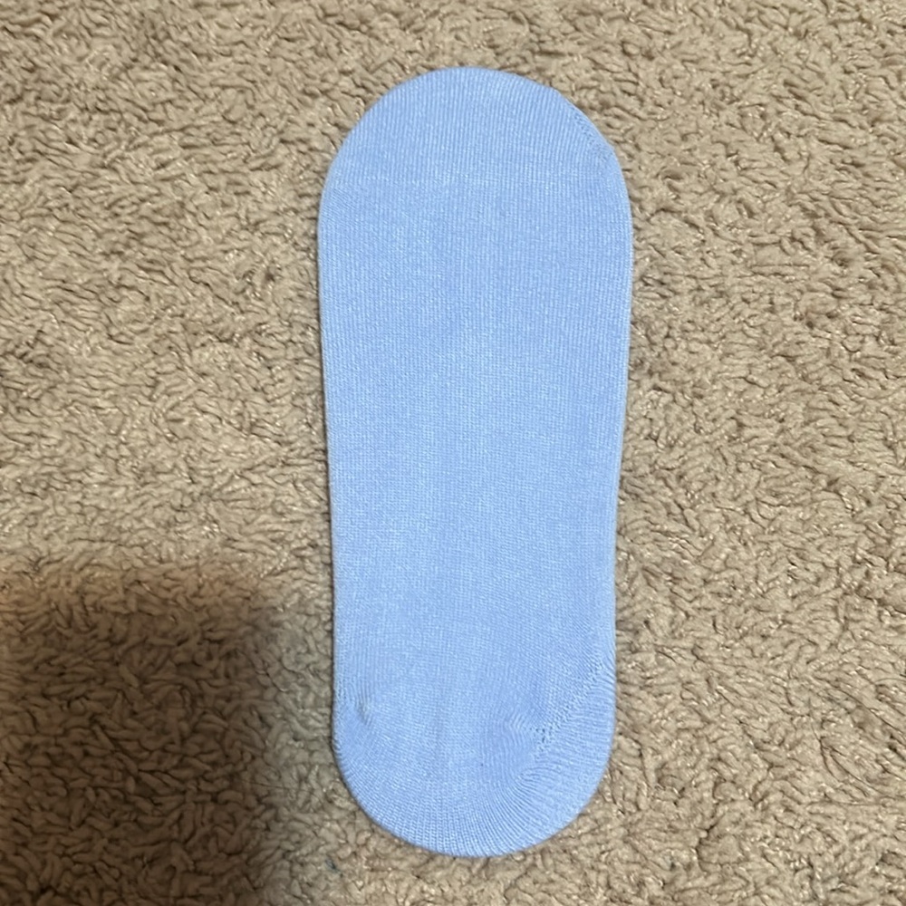 ⭐️FREE⭐️Light Blue Toe Socks - Picture 3 of 5